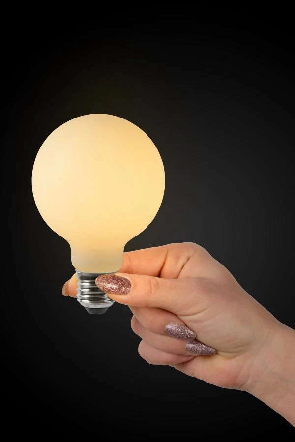 Lucide G80 - Filament bulb - Ø 8 cm - LED Dim. - E27 - 1x5W 2700K - Opal - ambiance 1